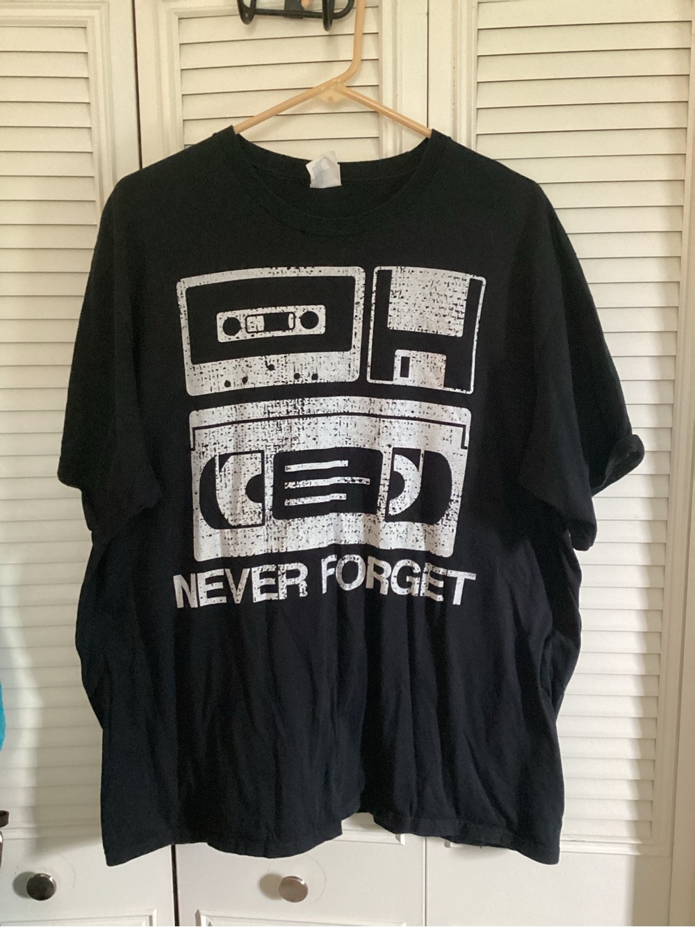Never Forget Retro Cassette Graphic Tee - Black